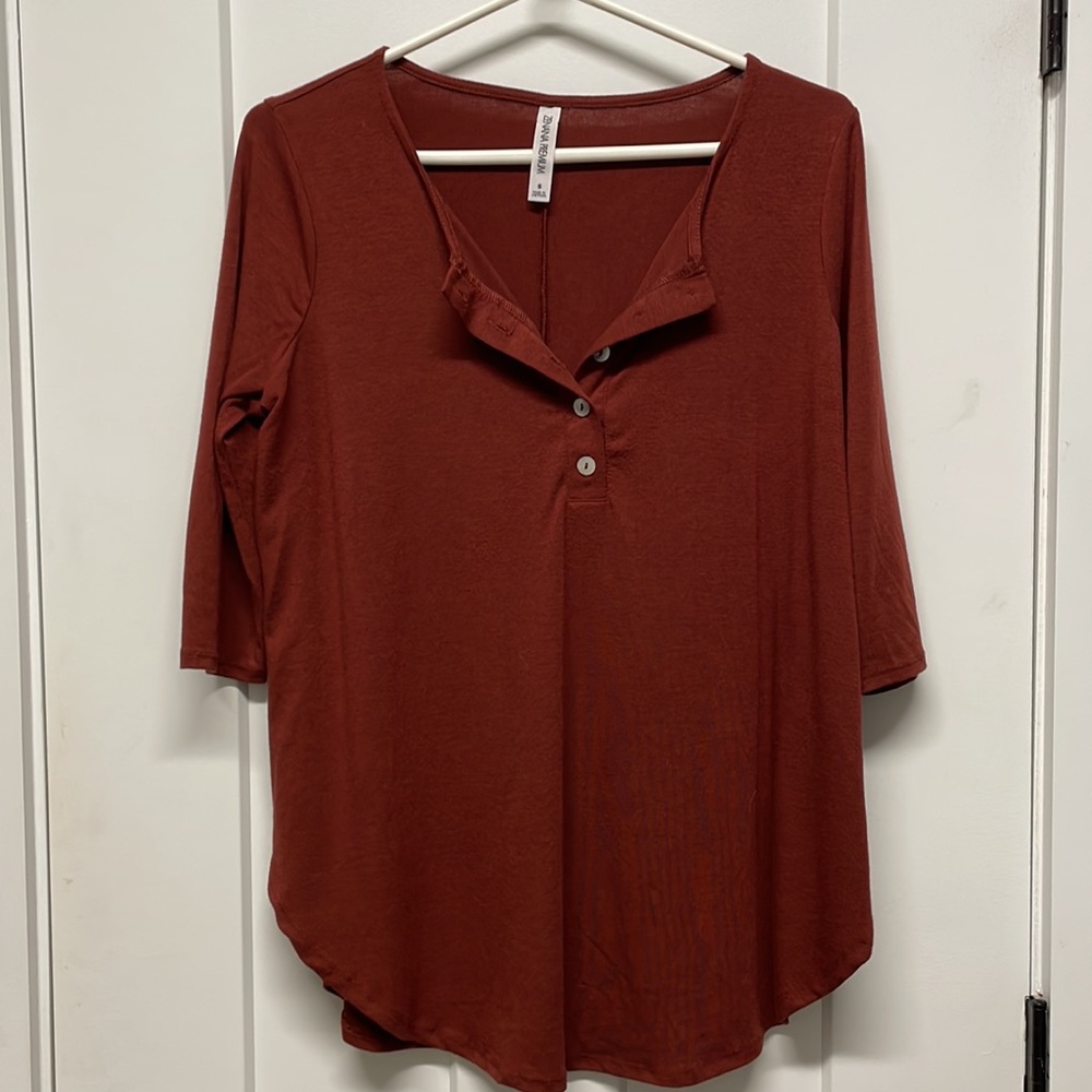 Women’s Button Front Top - Picture 3 of 4